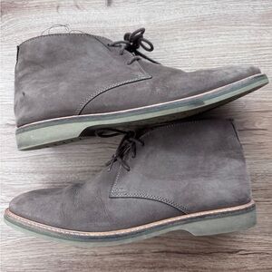 Clarks Men's Brown Leather Chukka Boots